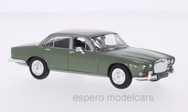 Daimler Sovereign Phase I 4.2 1968-1973 RHD grün     1:43