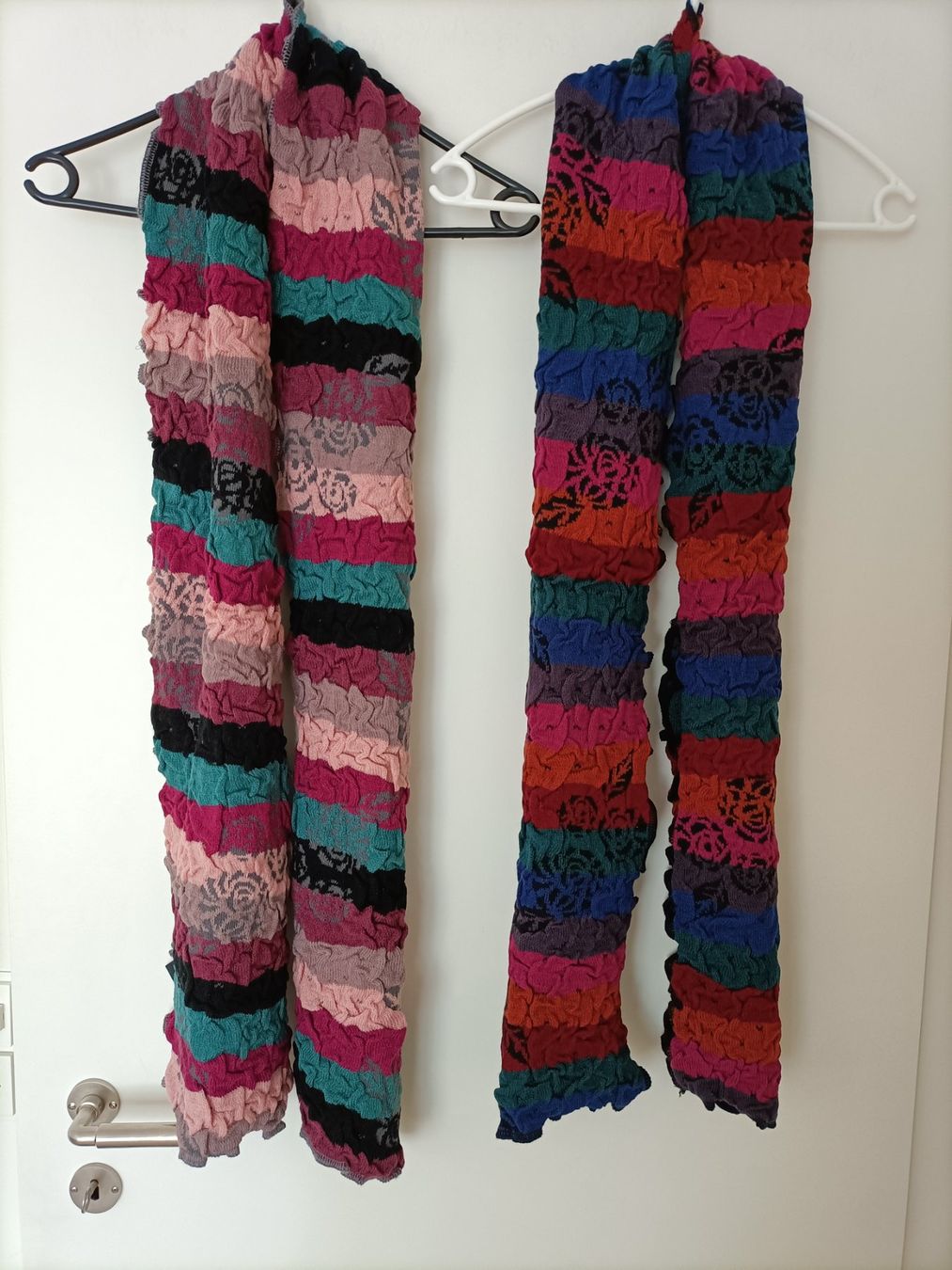 Foulard & Sciarpe: Set mit 4 Schals, NEU! – Nuovo (secondo la descrizione) da Wil SG venduto da MissMillie71 3