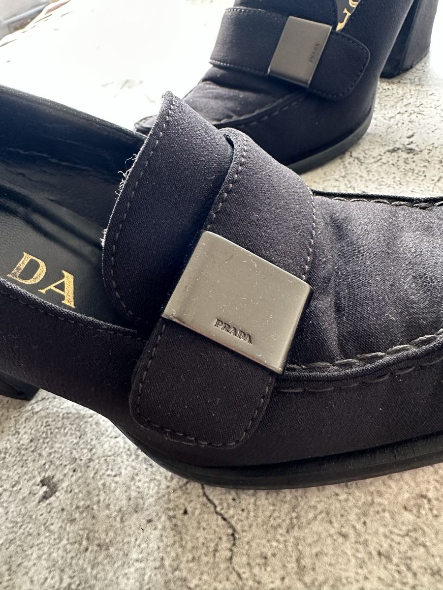 Prada Scarpe da donna: PRADA Black Loafers Heels, Size 35.5 - Perfect for Fall! – Usato da Zürich venduto da megastored 1