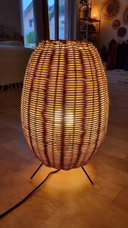 Lampes: Korb Stehleuchte Rattan braun – D'occasion à Zug par ram_n27t 1