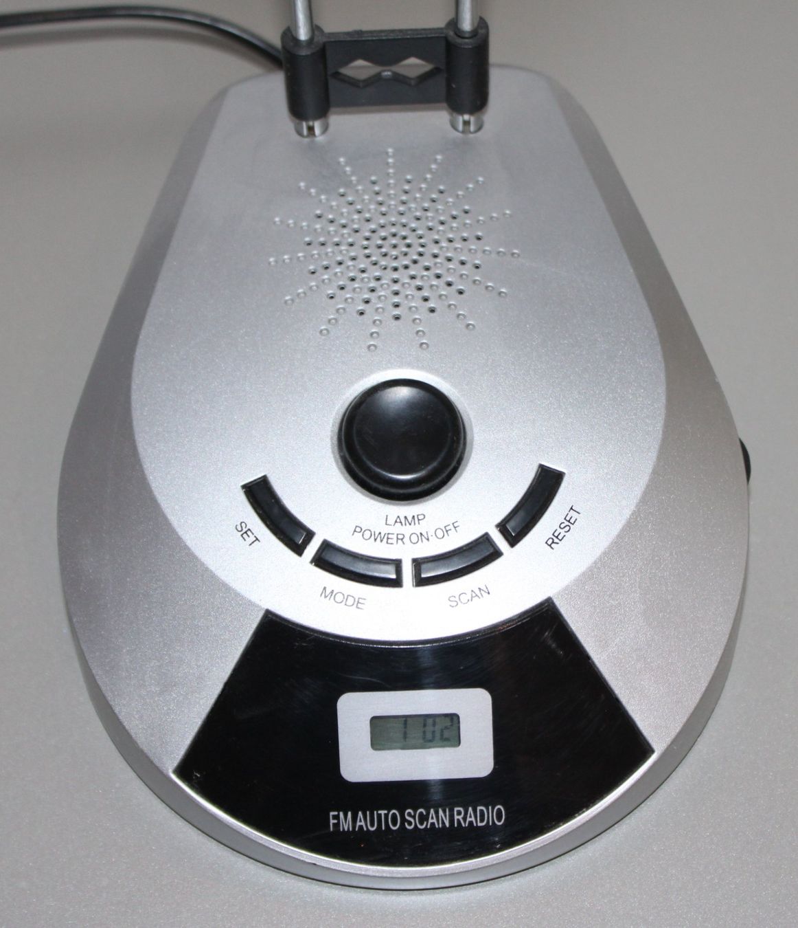 Lampade: Lampe mit FM Auto Scan Radio – Usato da Schaan venduto da antikes_und_kurioses 1
