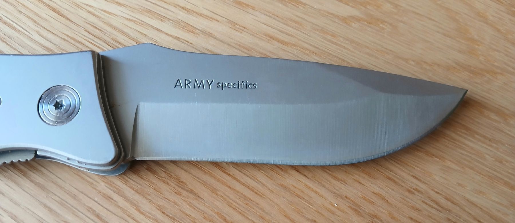 Coltelli tascabile: Couteau pliant de poche "Army spécifics" – Usato da Sciernes-d'Albeuve venduto da Dojo004 1