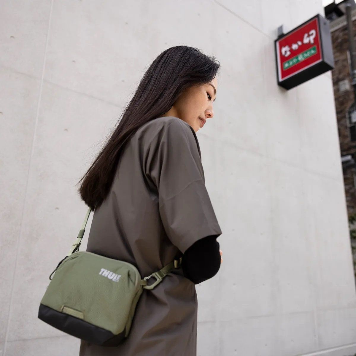 Sacs: Thule Paramount Crossbody 2L - soft green – Neuf avec emballage d'origine à Hitzkirch par Thali_AG 4