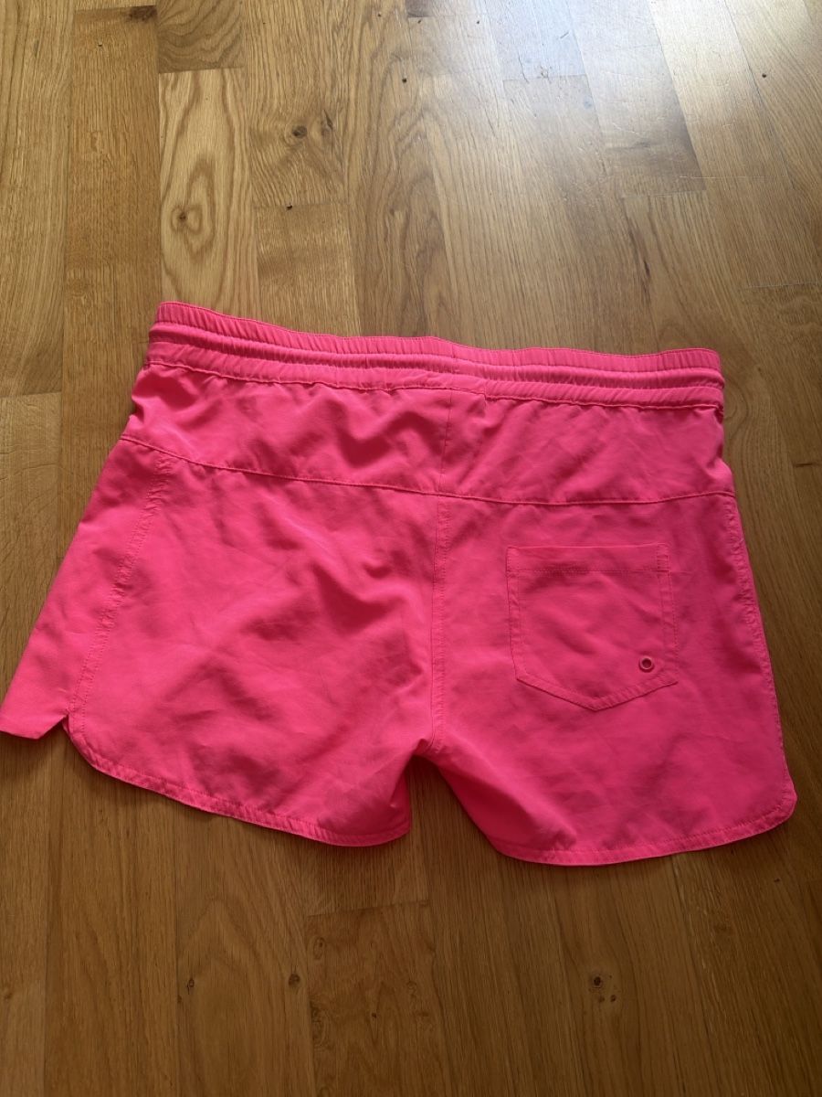 Pantalons: Short rose Inside  – D'occasion à Le Locle par Mayd_h 1