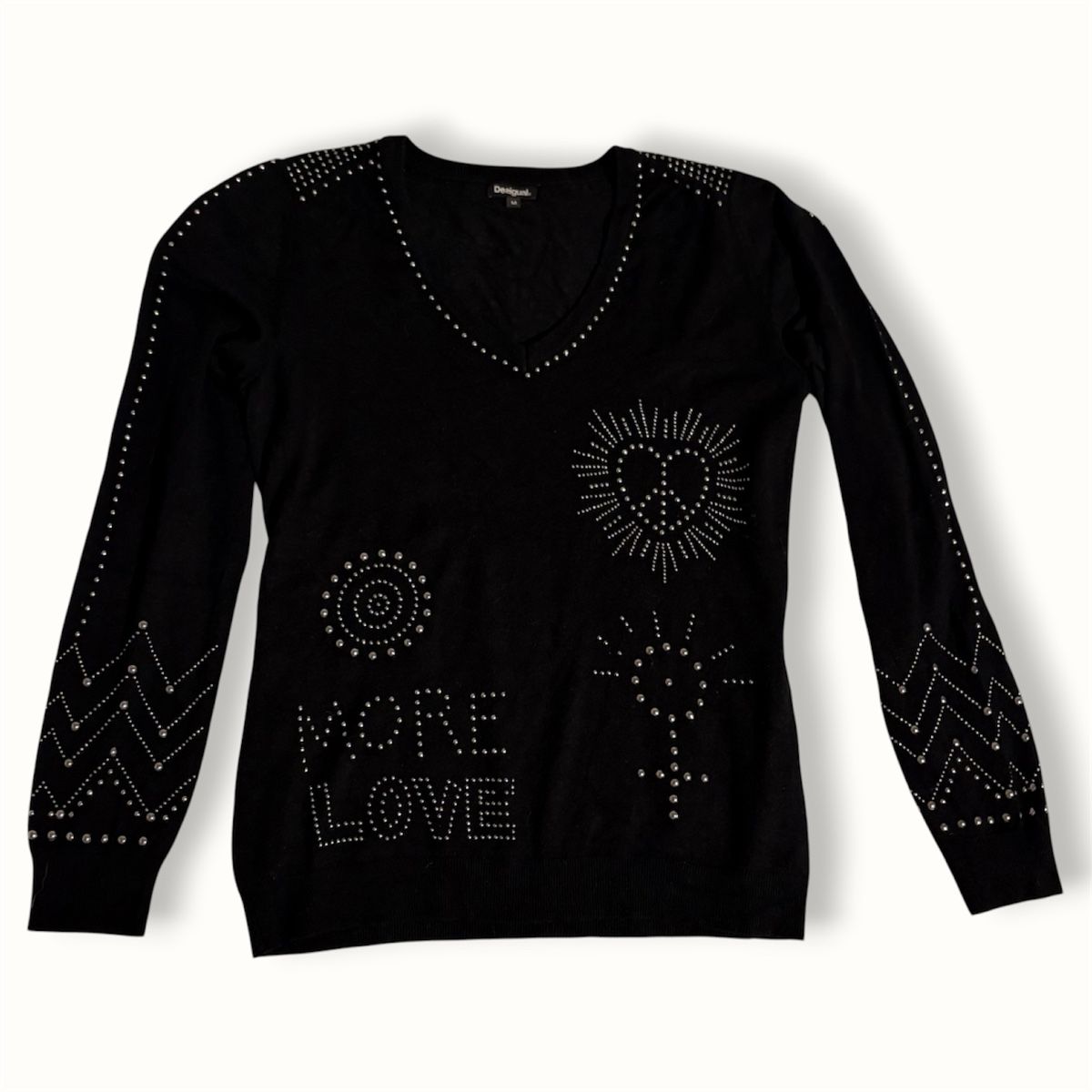 Desigual Maglioni & Felpe: Schwarzer Y2K Nieten Verzierter Desigual Pullover – Nuovo (secondo la descrizione) da Brünisried venduto da Livtsukki2ndHand