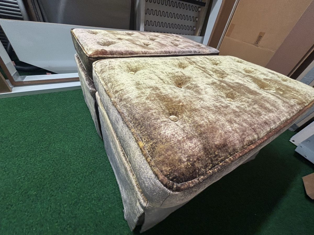 Sgabelli: Hocker aus samt – Usato da Zug venduto da Biki72 1