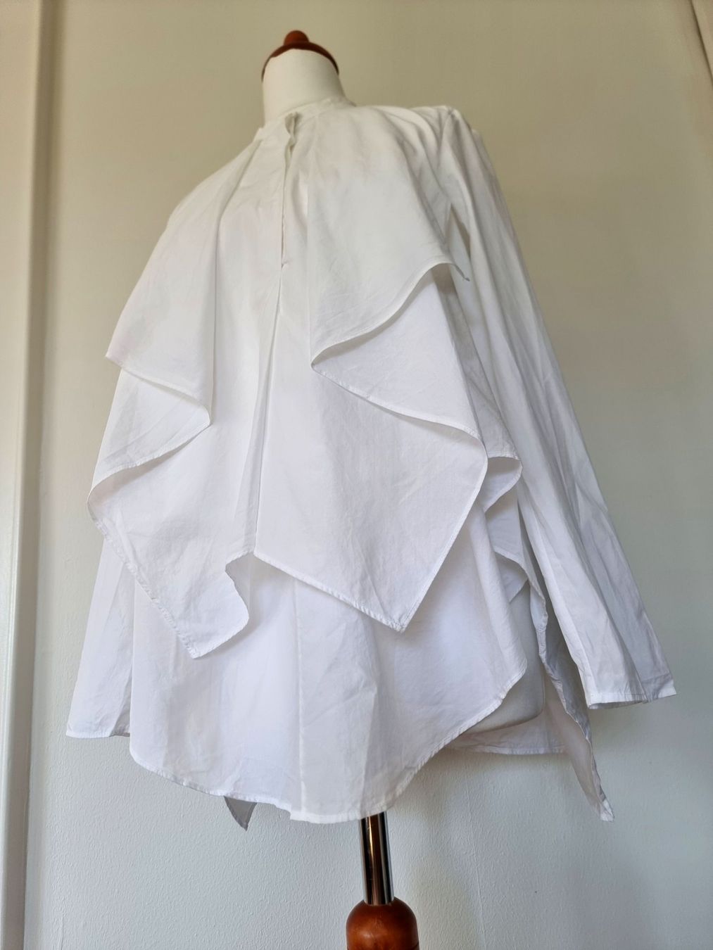Cos Blusen: COS Bluse Weiss 34 – Neu (gemäss Beschreibung) aus Allschwil von  6