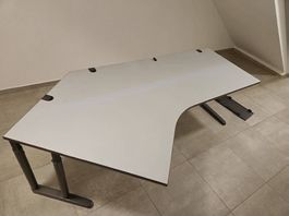 Massiver Bürotisch proffessionelle Ausführung