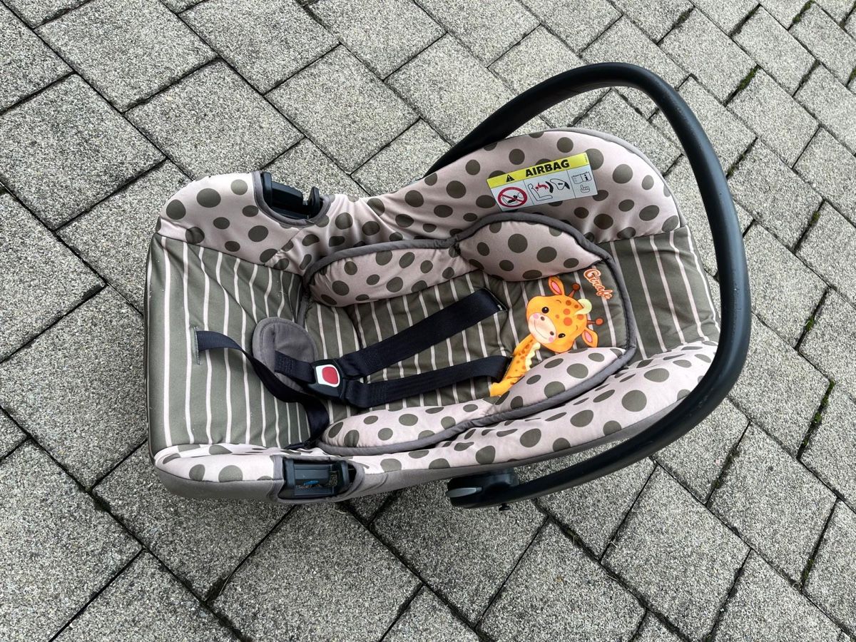 Auto-Kindersitze: Dooky Babyschale / Autositz mit Giraffe – Gebraucht aus Klingnau von Zimbo11 2