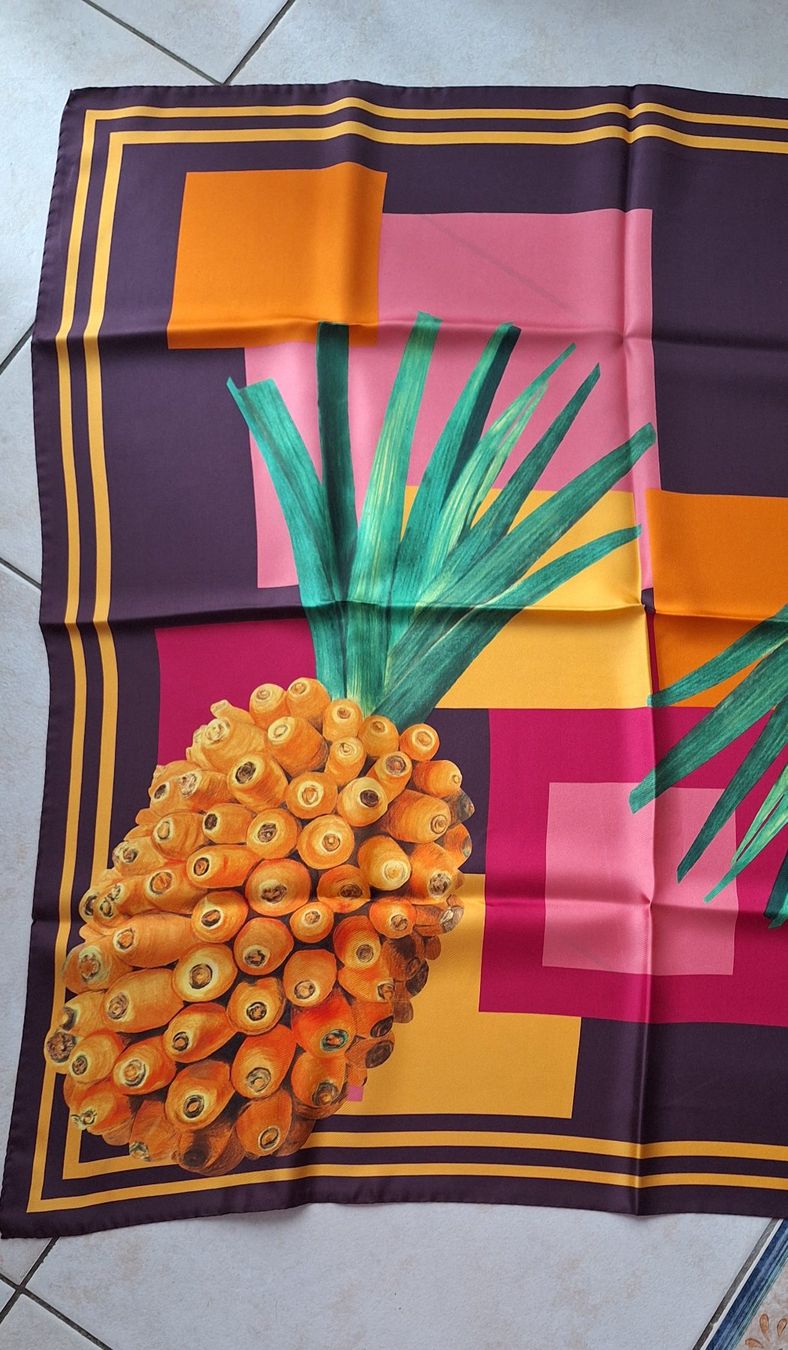 Foulards & écharpes: Carré en soie multicolore – Neuf avec emballage d'origine à St-Triphon par Jldr0 2