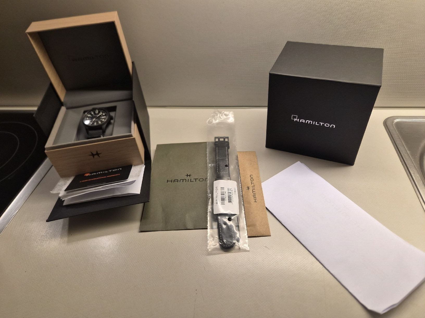 Hamilton Montres: Hamilton Khaki Field Titanium Automatic – D'occasion à Oberglatt ZH par Hamilton