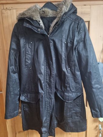 MANGO Wintermantel Gr. S mit Pelz Kapuze