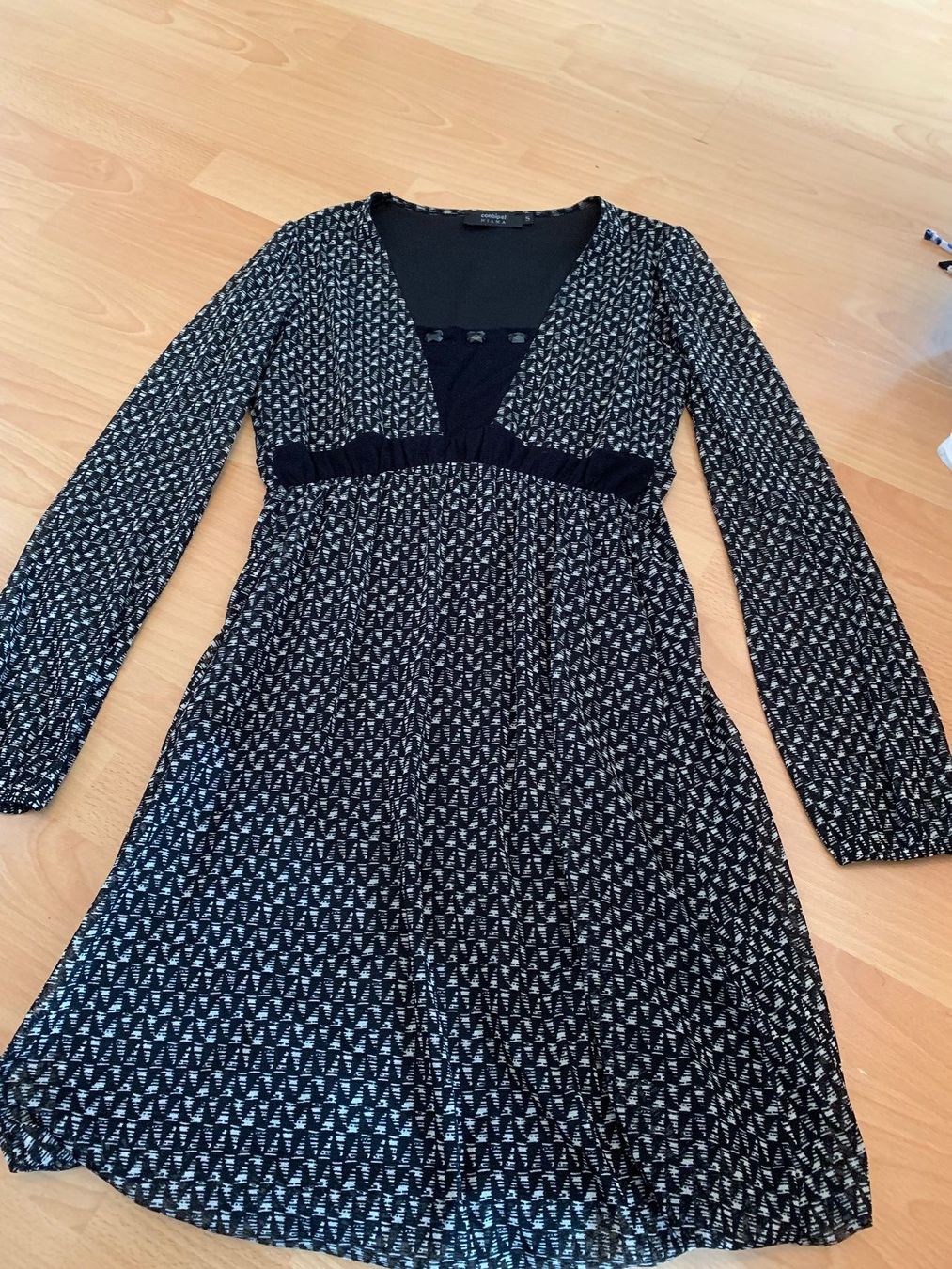 Vestiti: Jolie robe Conbipel Niama t. S-M – Usato da MEYRIN venduto da Gwendo10