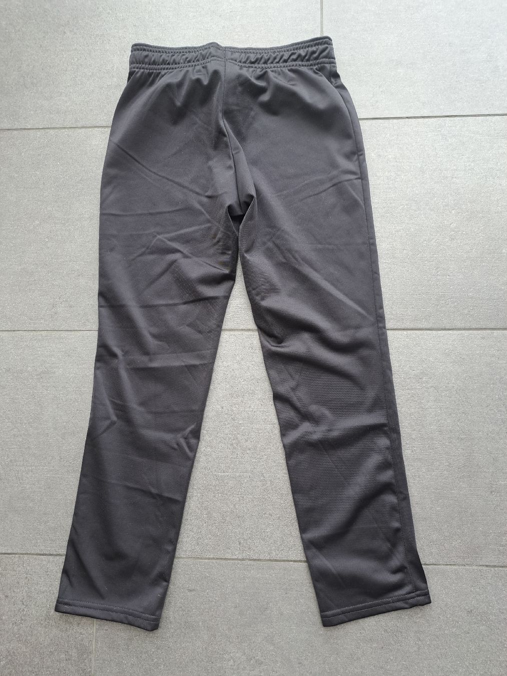 Decathlon Pantaloni: Trainerhose, Gr. 131-140cm – Usato da Seuzach venduto da nadine.baur84 1