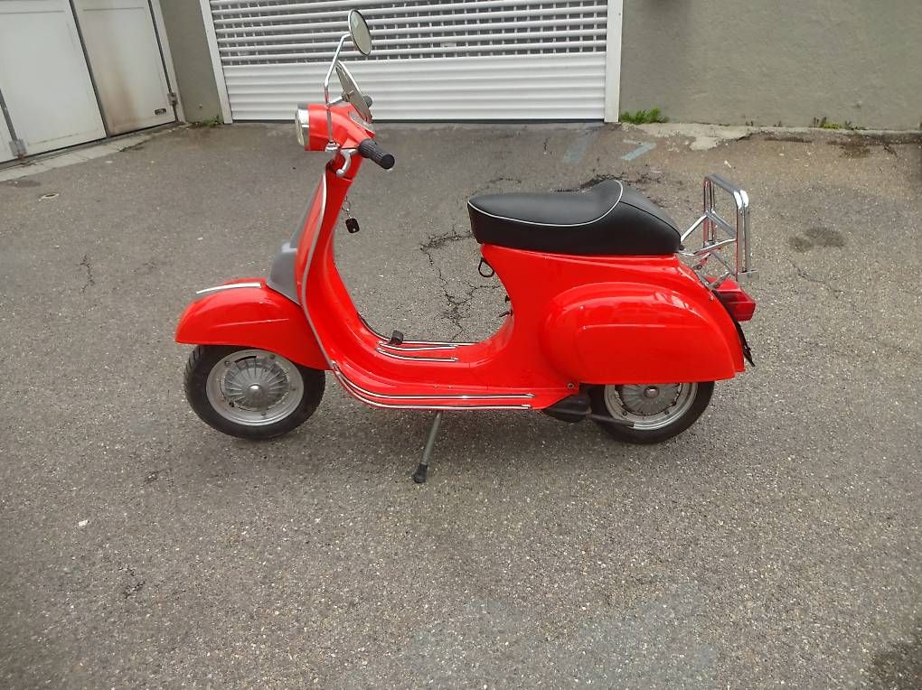 Piaggio Scooter: Piaggio Vespa 50 special Handgeschaltet – Usato da Schlieren venduto da Ikiyzimi