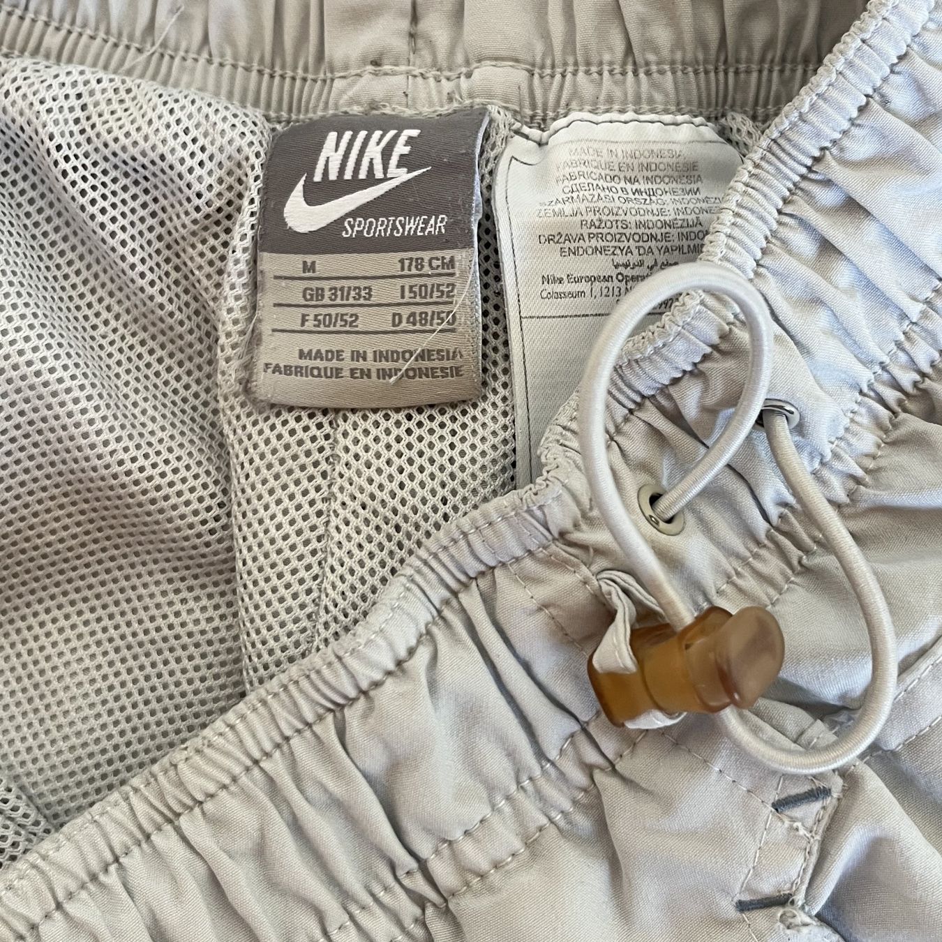Nike Hosen: Vintage Nike Trackpant (M) – Gebraucht aus Chamoson von Sapoloshop 3