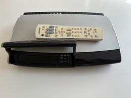 Bose AV28 Media Center DVD/CD Player und Fernbedienung