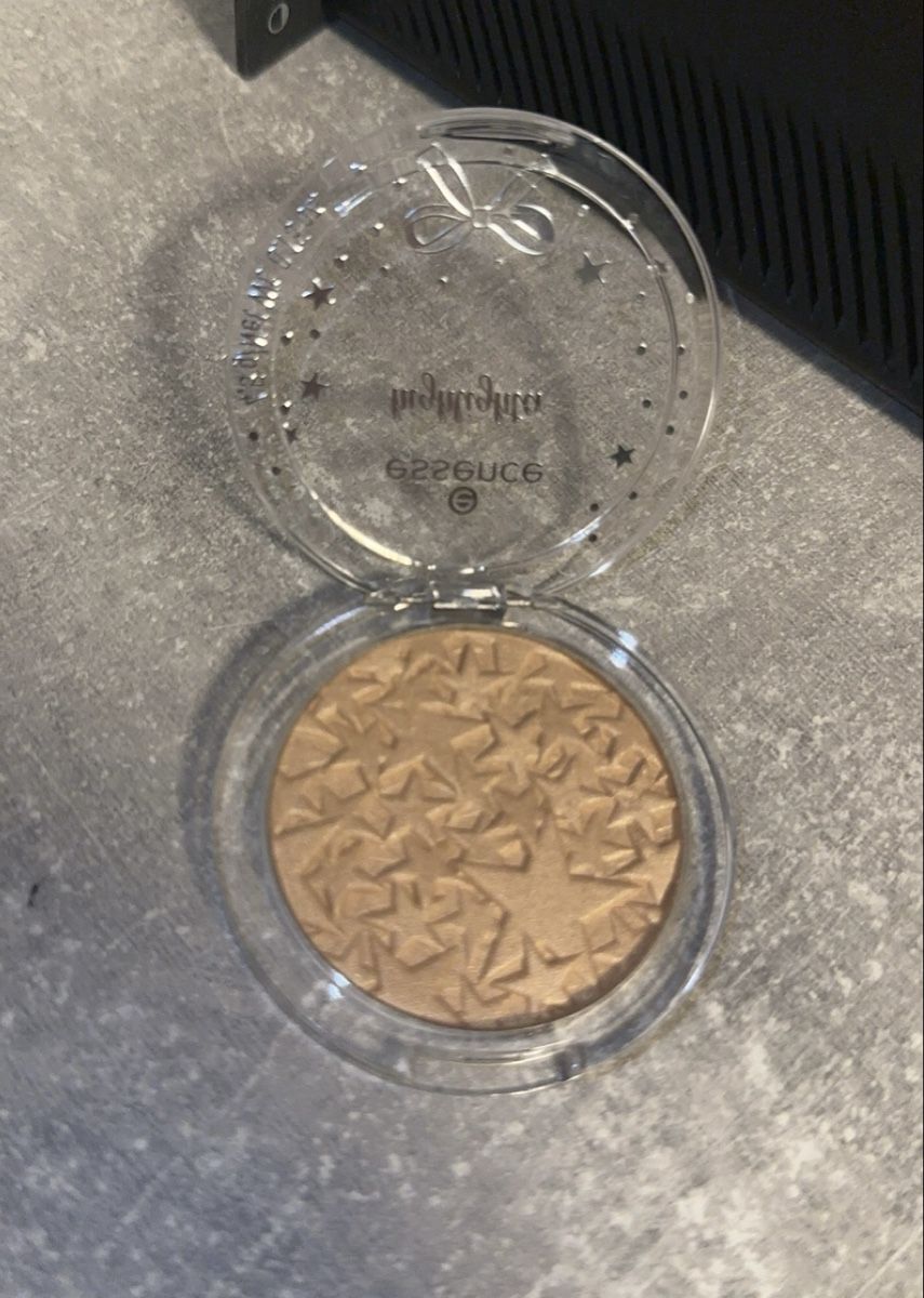 Make-up: Essence star highlighter – Nuovo e nell'imballaggio originale da Oftringen venduto da tola19
