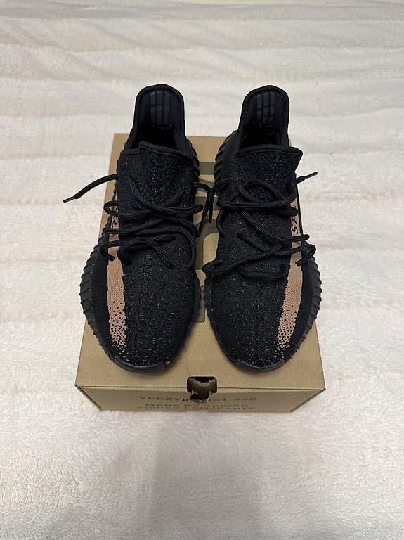 Scarpe da uomo: Yeezy Boost 350 / schwarz – Usato da Biel/Bienne venduto da http.tanja