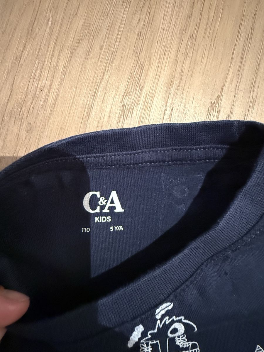 C&A Pullover & Sweatshirts: C&A Langarmshirt mit Monsterprint, Grösse 110 – Gebraucht aus Rümlang von zflyfa0001 1