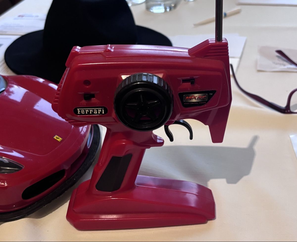 Modellismo RC: Ferngesteuerter Ferrari – Usato da Schänis venduto da davisbrck 4