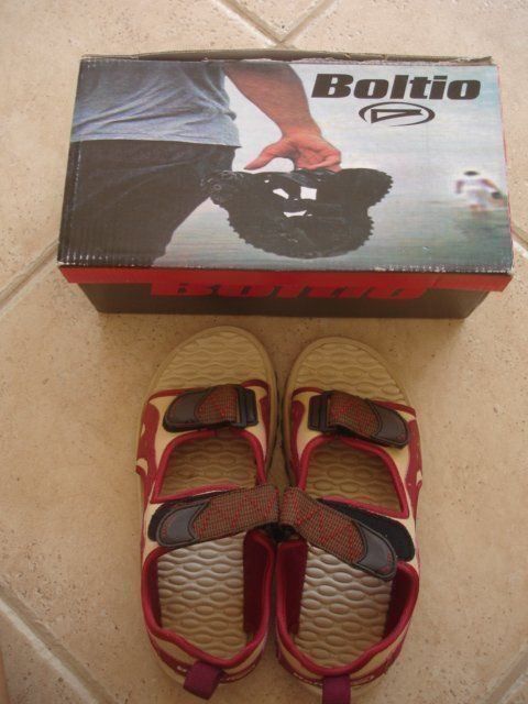 Scarpe per ragazzi: Neue Boltio Kinder Sandalen Grösse 36 – Nuovo (secondo la descrizione) da Beatenberg venduto da nonnkari