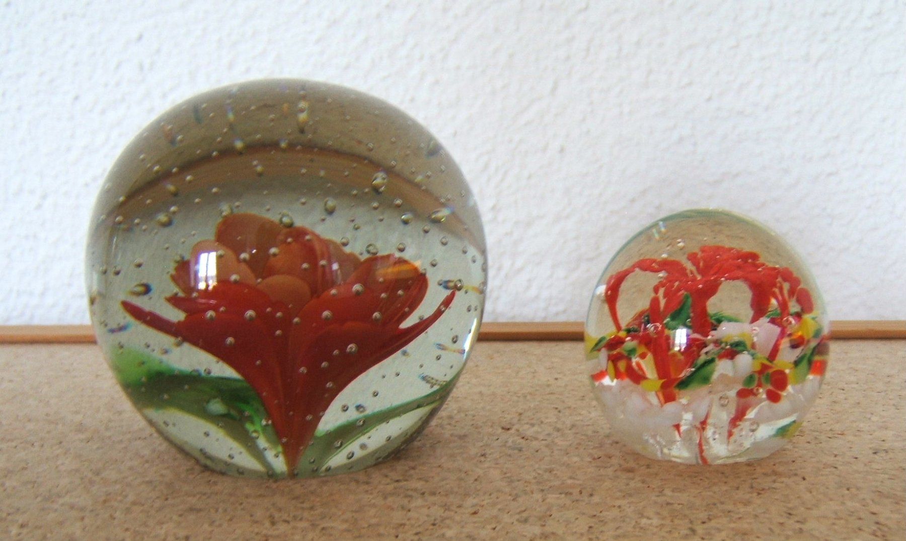 Figuren: 2 BRIEFBESCHWERER, PAPERWEIGHT AUS GLAS – Gebraucht aus Brunnen von Nonne04