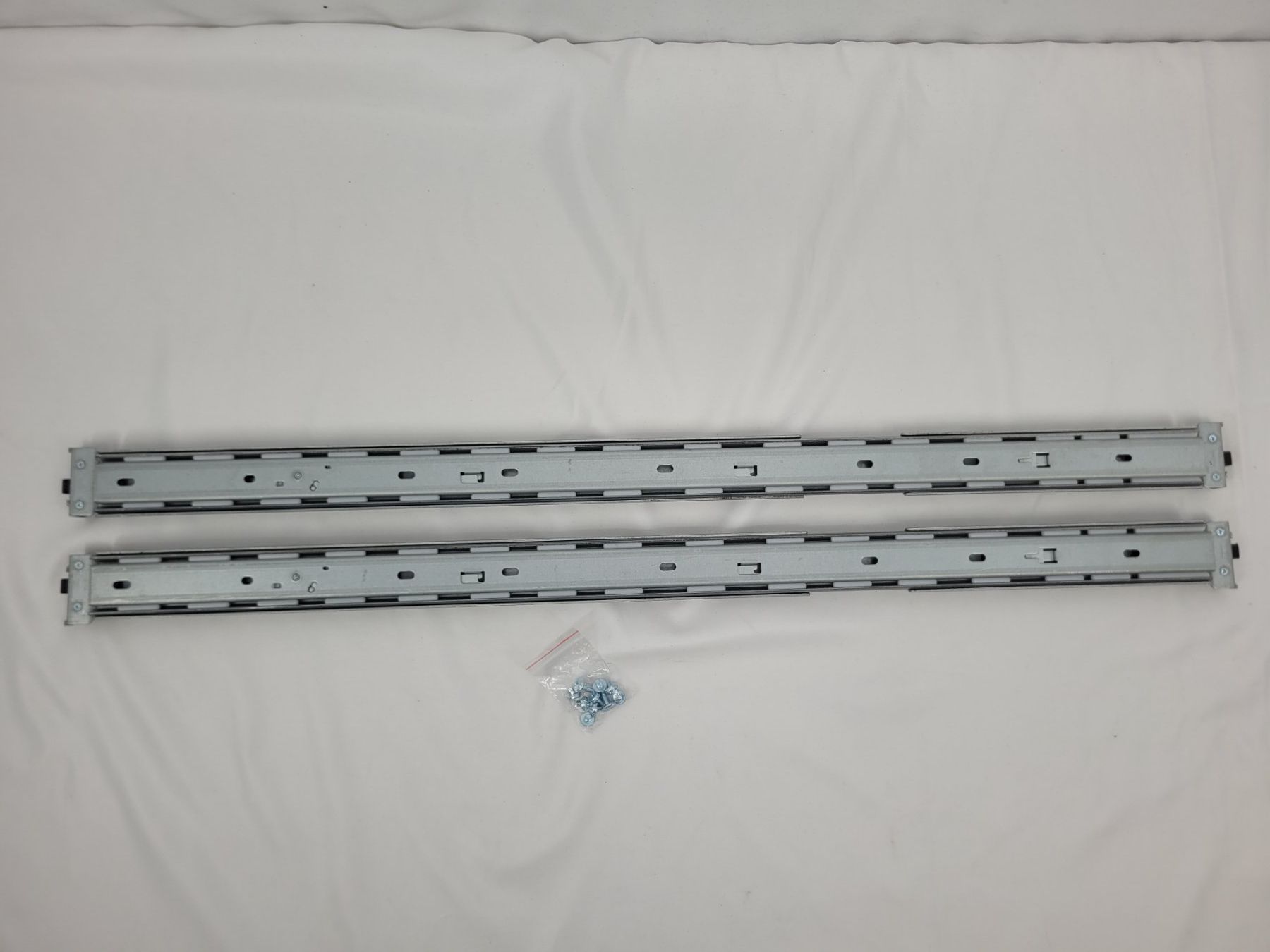 Ferramenta: INTERTECH rails télescopiques 650mm – Usato da Lausanne venduto da PlusValue_Lausanne