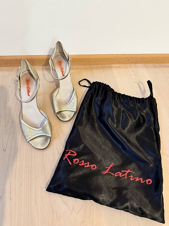 Damenschuhe: Dance shoes – Gebraucht aus Affoltern am Albis von mat_vrk7