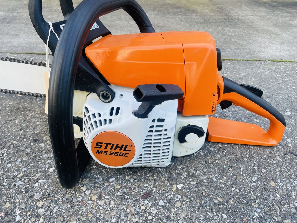 Stihl Seghe: Motorsäge Stihl MS 250C – Usato da Würenlos venduto da Shop_Shop 4