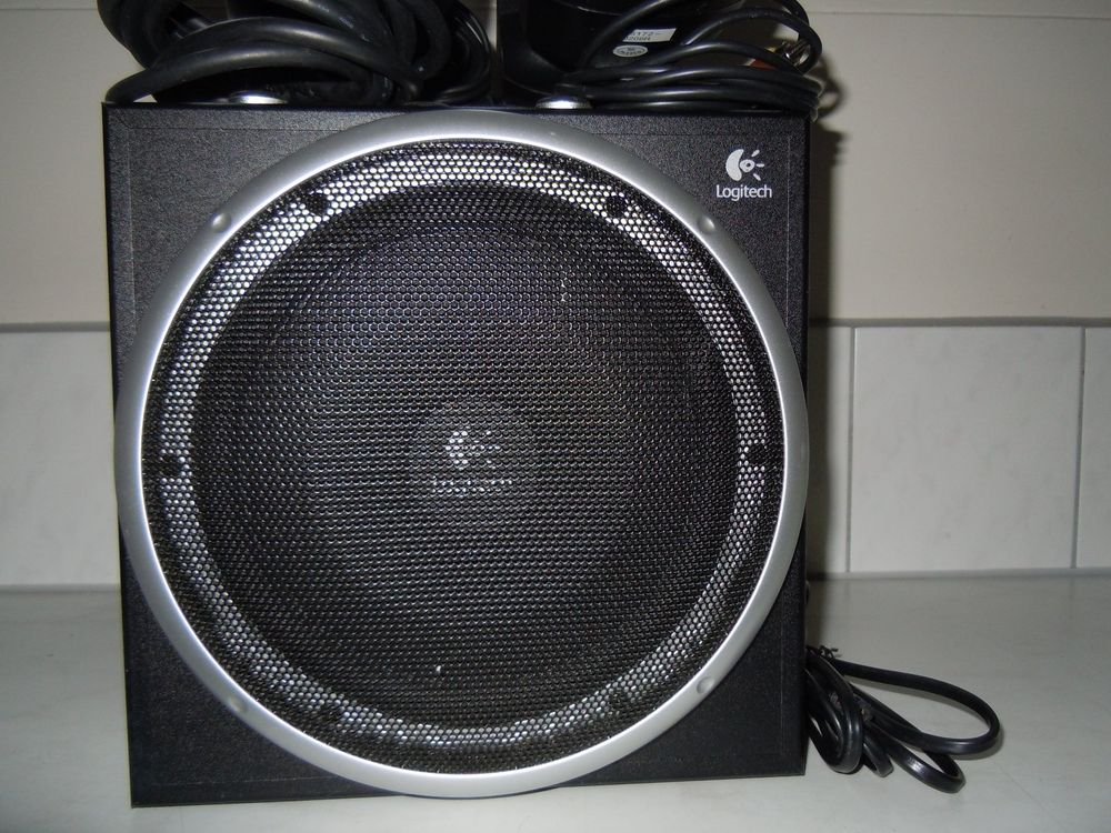 Logitech Z-540 5-teiliges Surround Sound Lautsprechersystem (Gebraucht ...