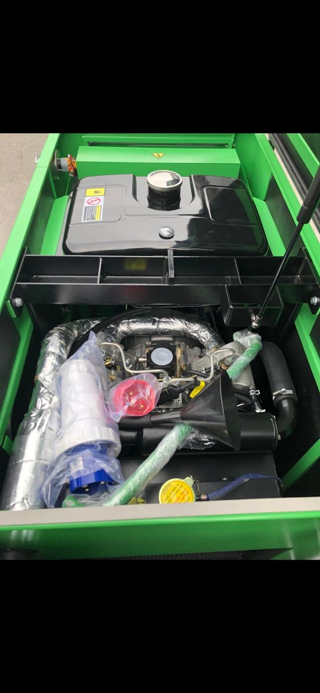 Generatori di corrente: Stromgenerator Diesel – Nuovo (secondo la descrizione) da näfels venduto da fendt02 2