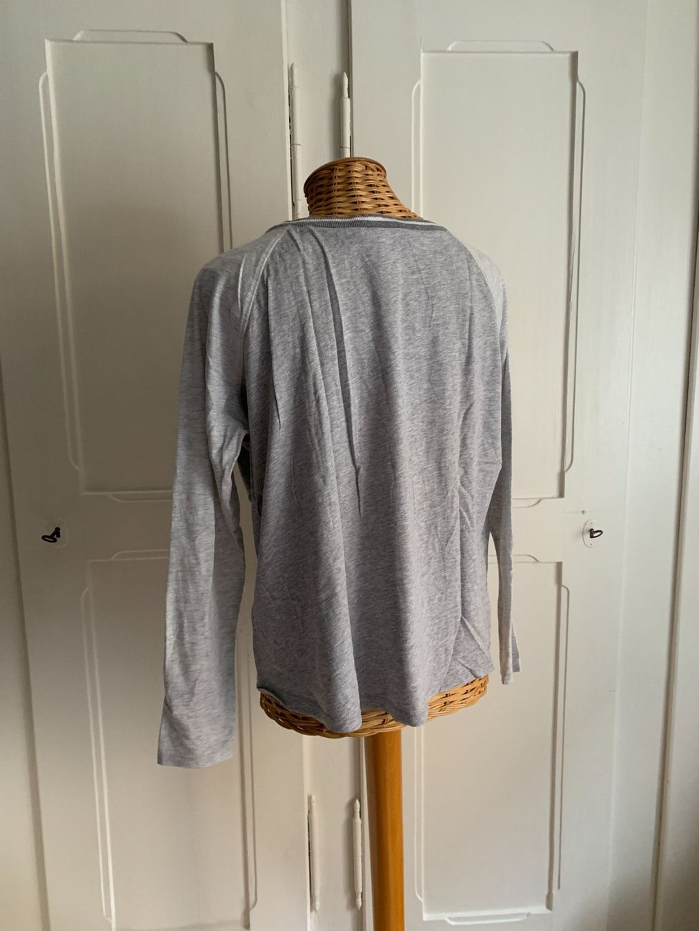 H&M Pulls & Sweat-shirts: LOGG - Oberteil hellgrau M – D'occasion à Zürich par Diazaio 2
