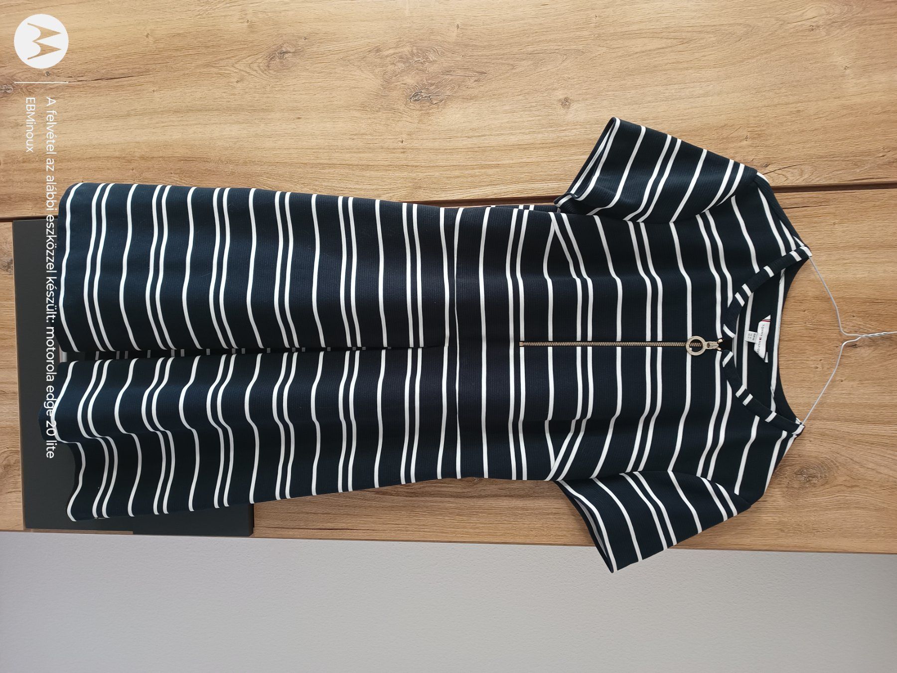 Tommy Hilfiger Kleider: Hilfiger Kleid dunkelblau, gestreift – Gebraucht aus Bassersdorf von EszterS
