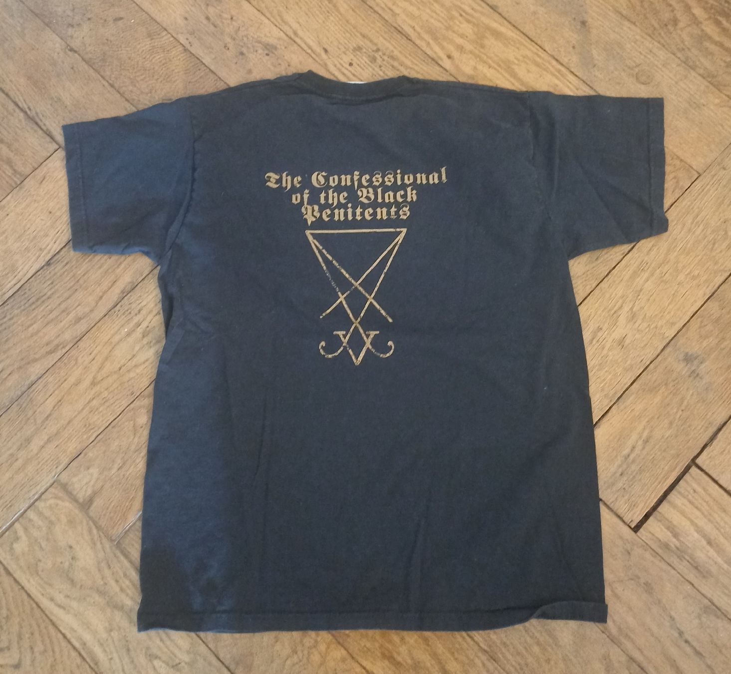 T-shirt: Herren T-Shirt Grösse L Varathron – Usato da Schönenwerd venduto da pomodor 1