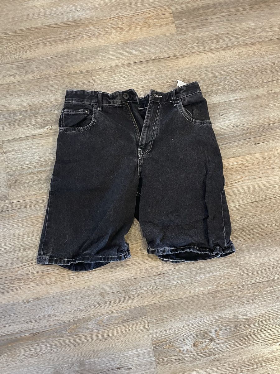 Pull&Bear Pantalons: Shorts – D'occasion à Süderen par Da1910 2