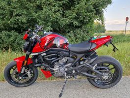 Ducati Monster 937+