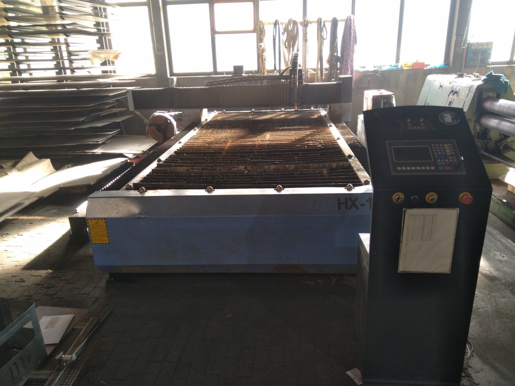 Tutti gli attrezzi: Plasmaschneider cnc – Usato da Sumiswald venduto da Thw1 2