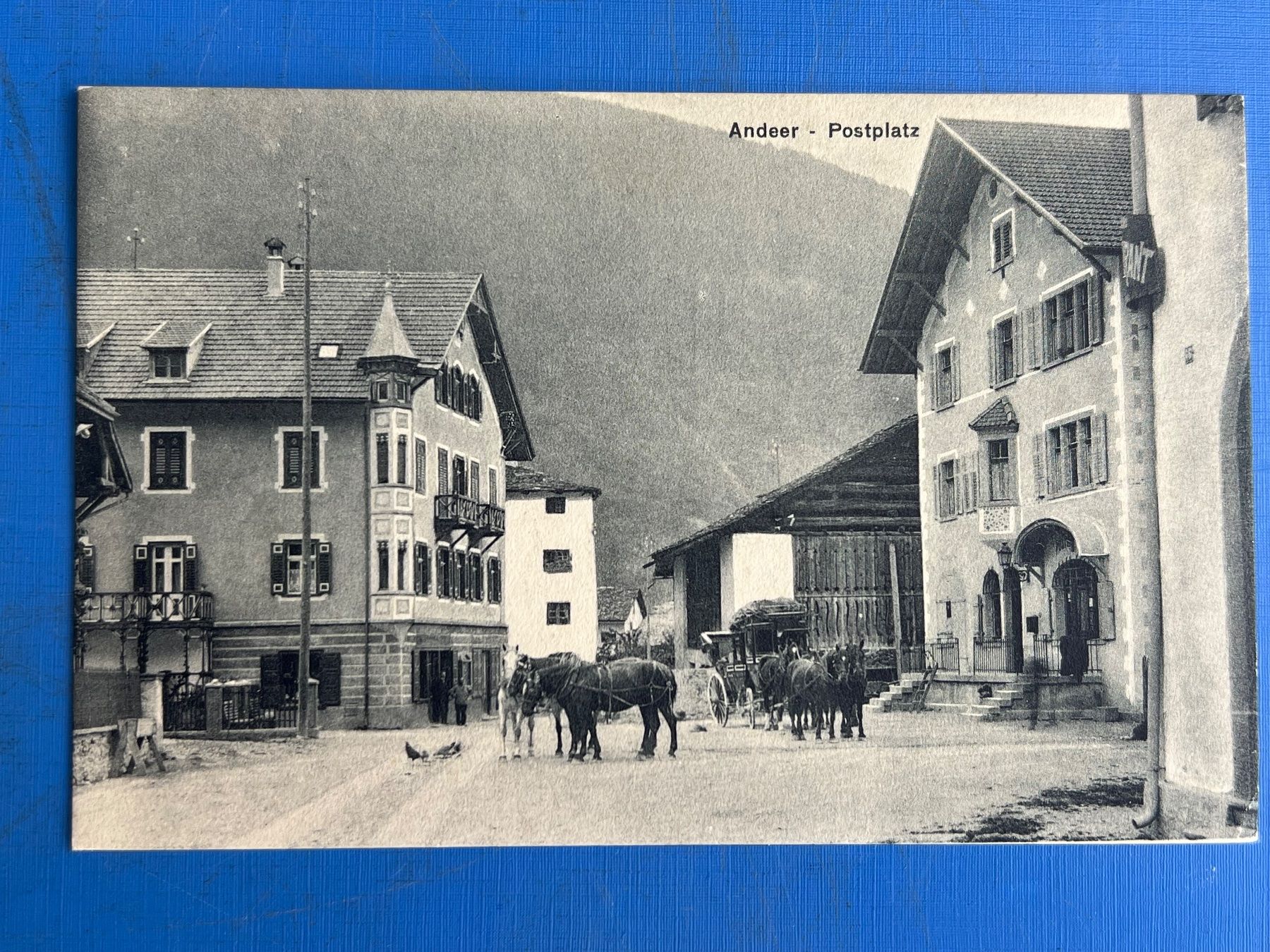 Cartoline postali: antike Ansichtskarte Andeer Postplatz – Usato da Unterengstringen venduto da Gustav03