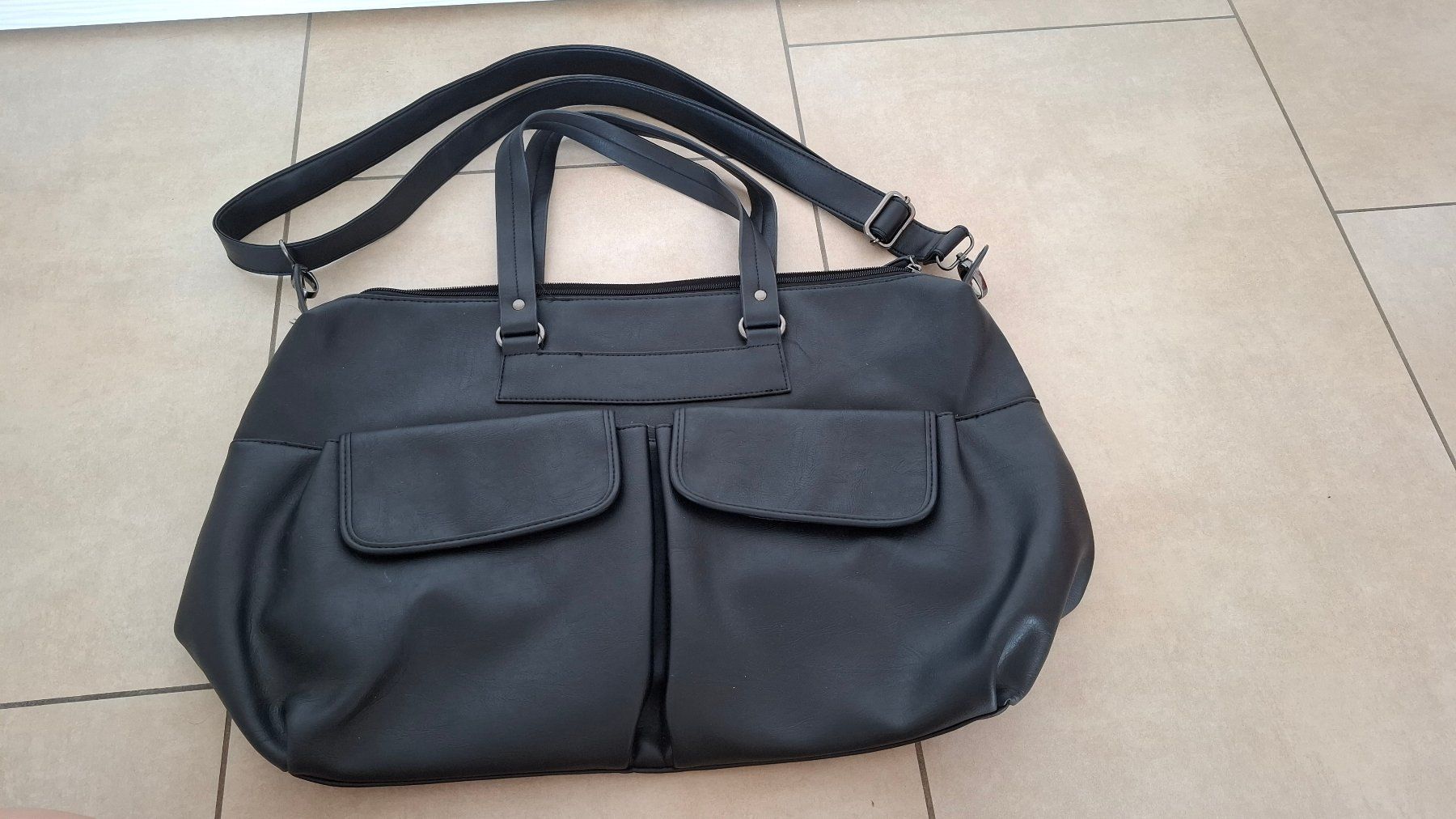 Borse da donna: Bershka Tasche / Umhängetasche – Nuovo (secondo la descrizione) da Rickenbach b. Wil venduto da Beautiful.Things