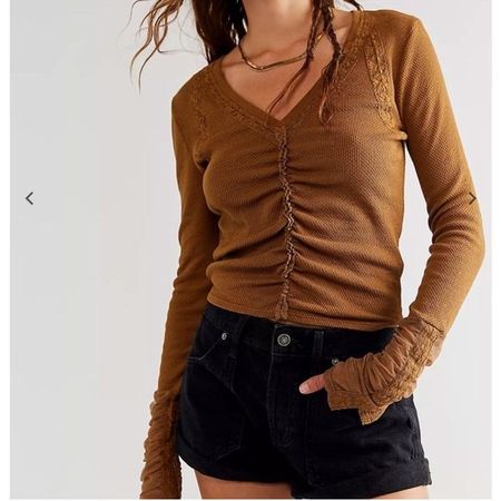NEU Free People Thermo Shirt mit Spitzen M zu Nile Odd Molly
