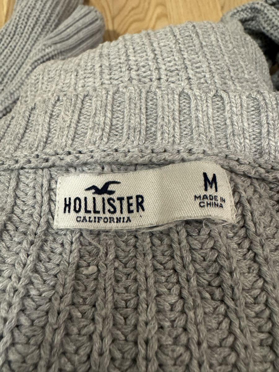 Pulls & Sweat-shirts: Pullover grau  – D'occasion à Pfäffikon ZH par aitm_00 3