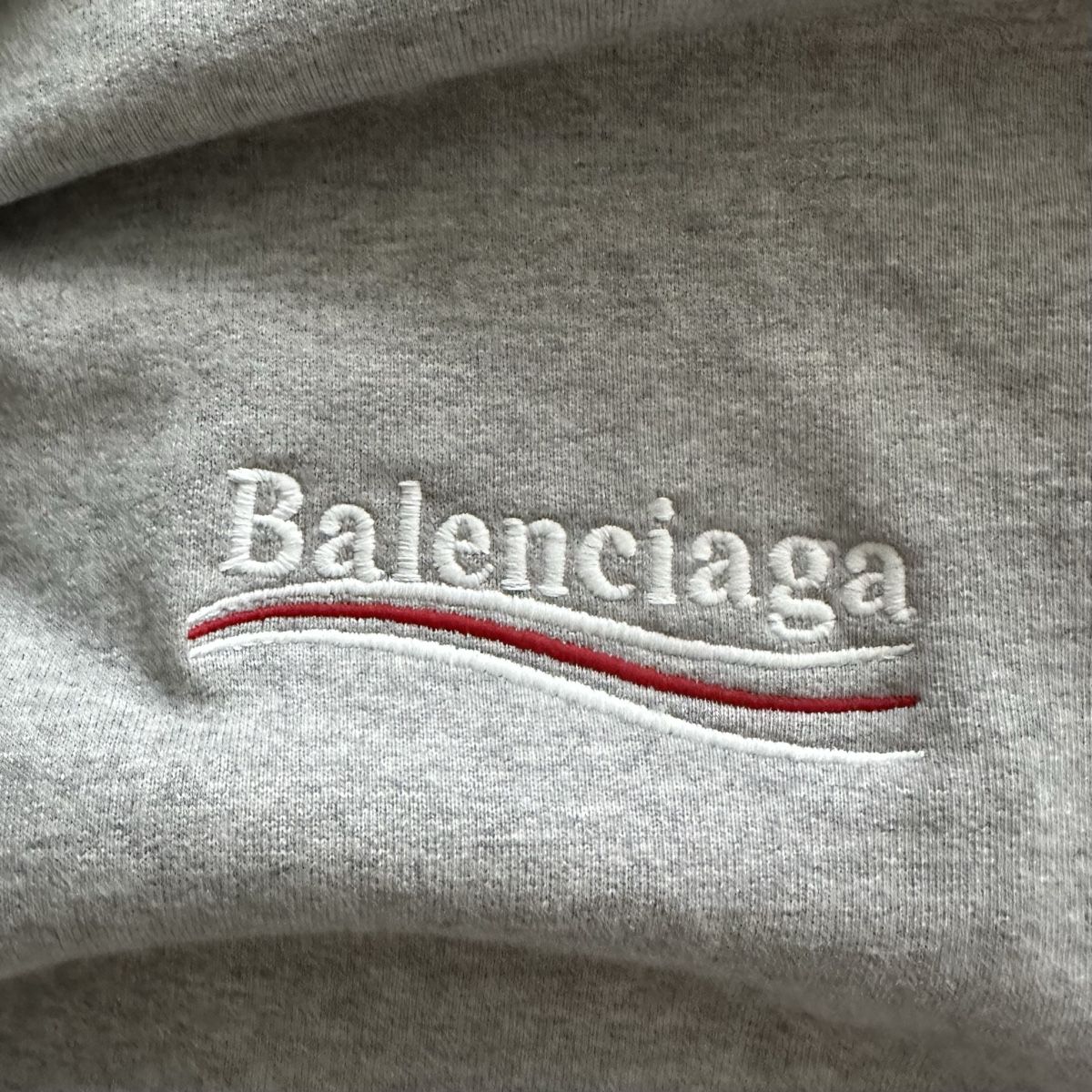 Balenciaga Maglioni & Felpe: Balenciaga Hoodie Grau – Nuovo (secondo la descrizione) da Zürich venduto da Nomase10. 4