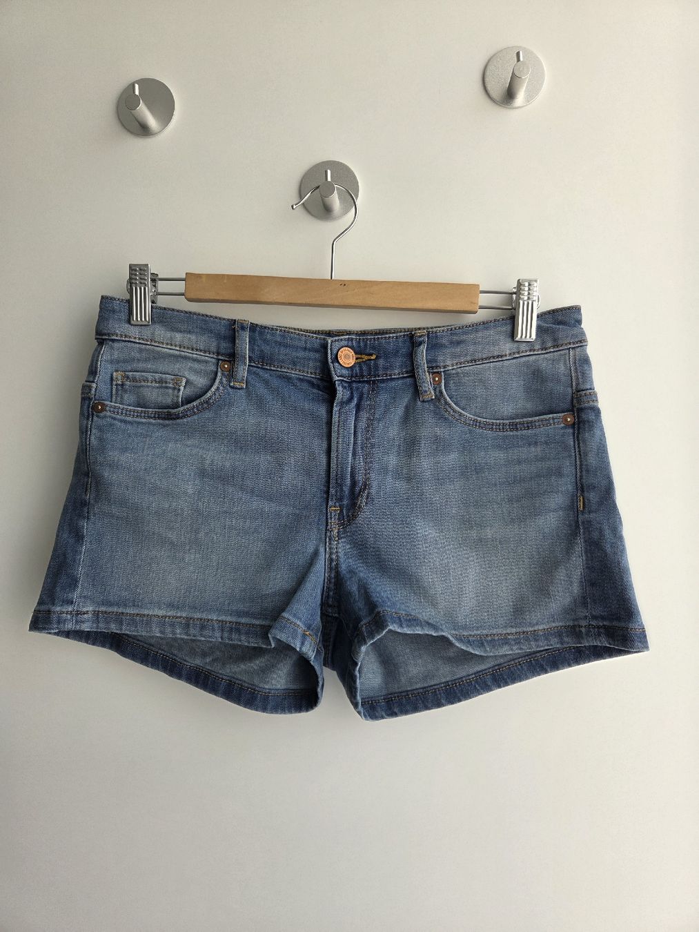H&M Jeans: Shorts Gr. 36 – Neu (gemäss Beschreibung) aus Kriens von ..stx..