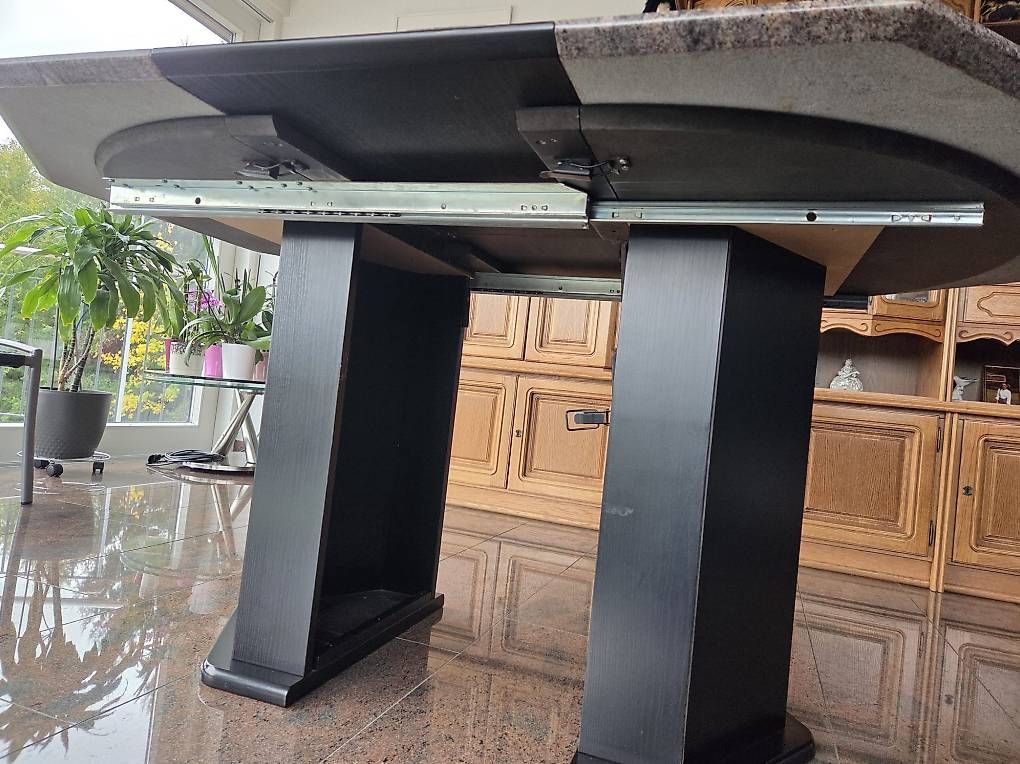 Tavoli: Granittisch ausziehbar – Usato da Hallwil venduto da Miga1989 2