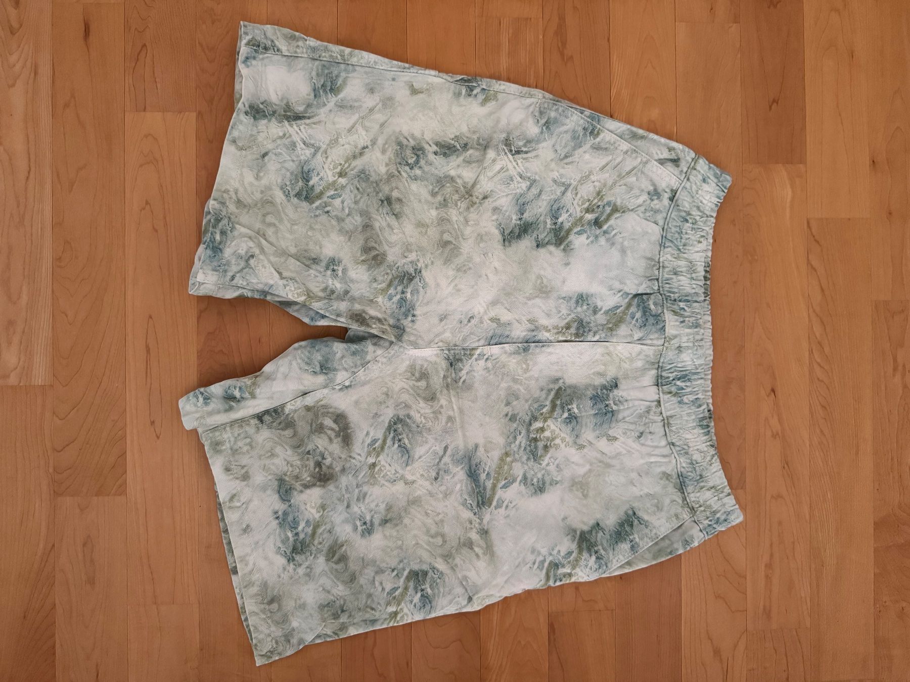 Carhartt Pantaloni: Carhartt Marble Shorts Grösse M – Usato da Liestal venduto da Leanus