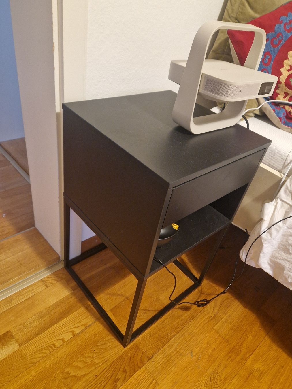 Nachttische: Schwarzer Nachttisch Ikea – Gebraucht aus Dübendorf von Wal_mw6j 2