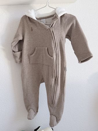 Baby Strampler Gr. 68 beige mit Teddybär Kapuze Winter Warm
