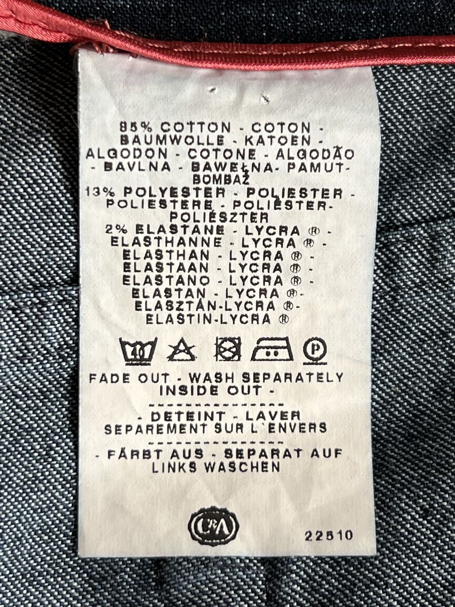 Jeans: Jeans dunkelblau Gr. 42 – Usato da Betschwanden venduto da Dognose 5
