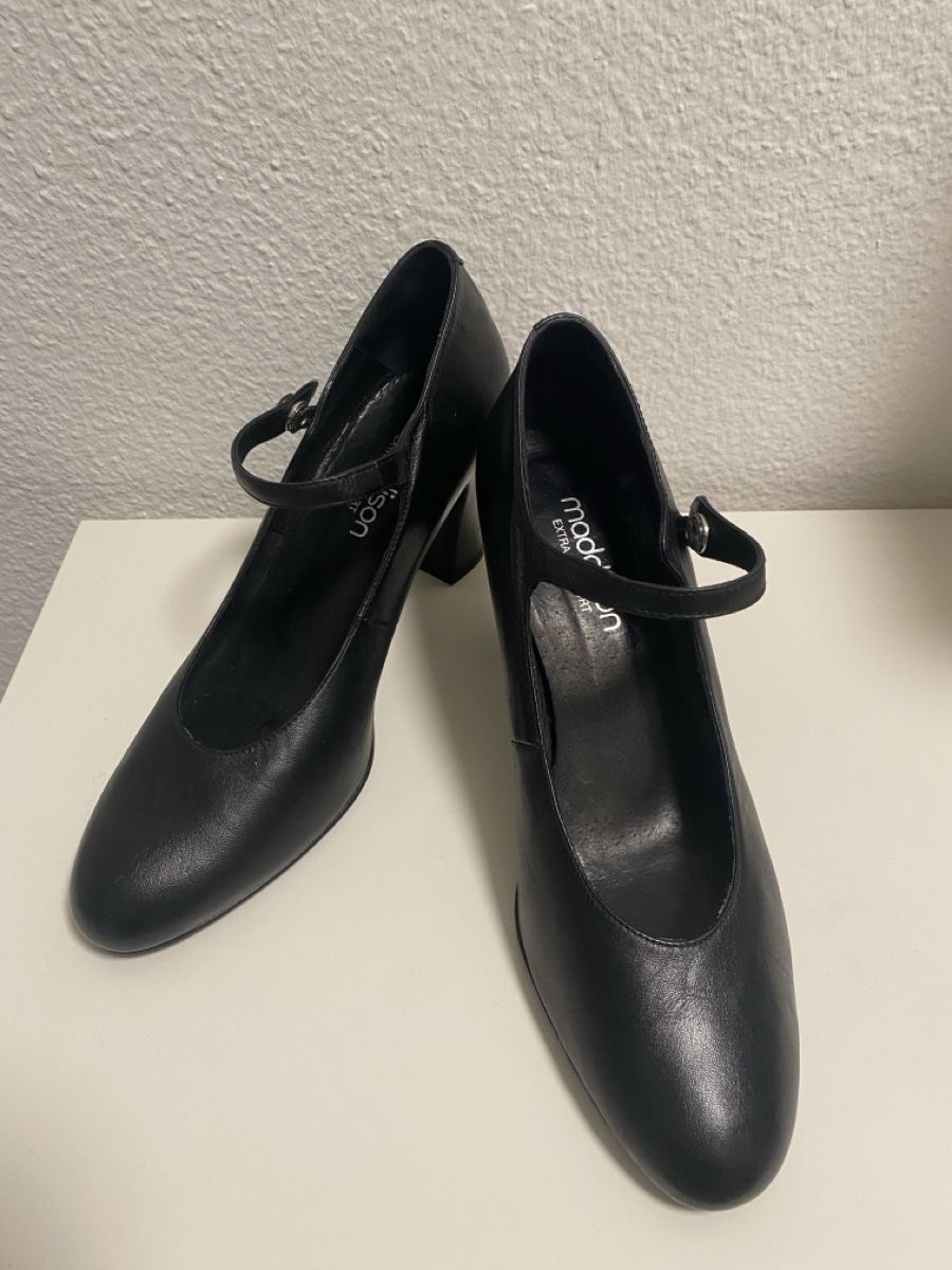 Damenschuhe: Pumps – Gebraucht aus Horw von shellylu